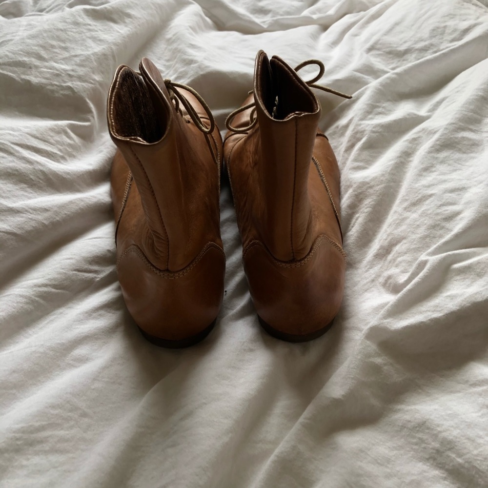 Boots - Picture 3 of 3